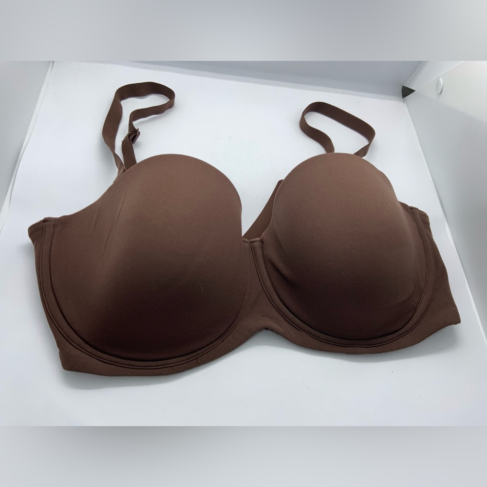 Skims Fits Everybody Strapless Bra - Picture 13 of 13